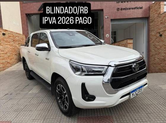 TOYOTA HILUX 2.8 D-4D TURBO DIESEL CD SRX 4X4 AUTOMÁTICO TOYOTA HILUX 2.8 D-4D TURBO DIESEL CD SRX 4X4 AUTOMÁTICO